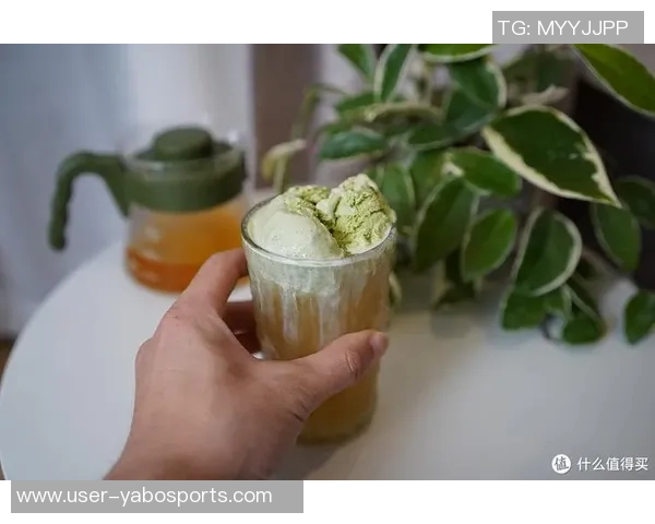 达洛特与C罗共享咖啡时光合影曝光成为最佳咖啡搭子